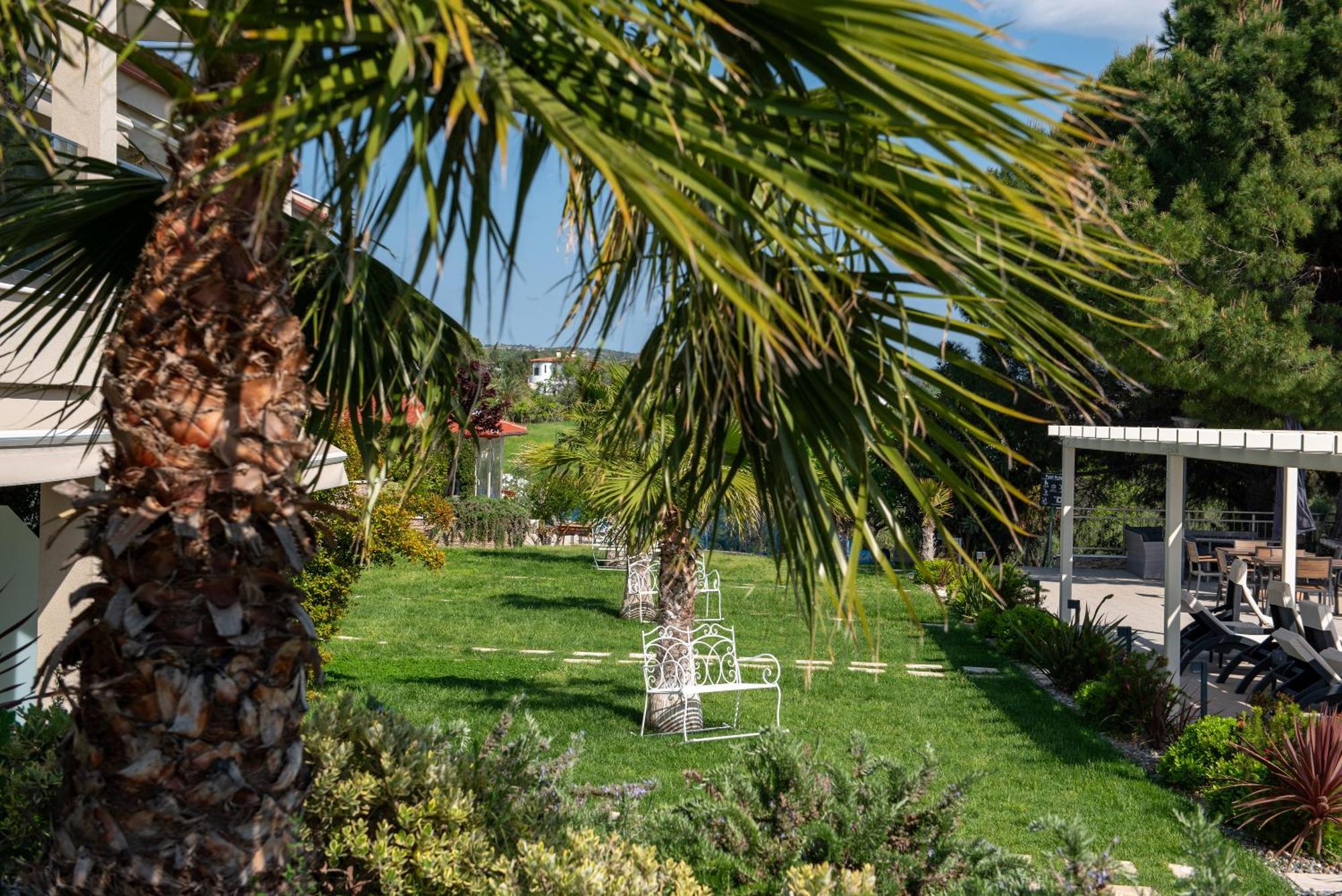 Villa Sara Nikíti Eksteriør bilde
